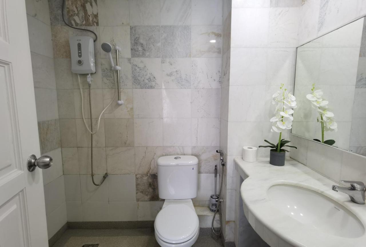 Lui Lui Comfy Condo In Great Location Kuah Exterior foto